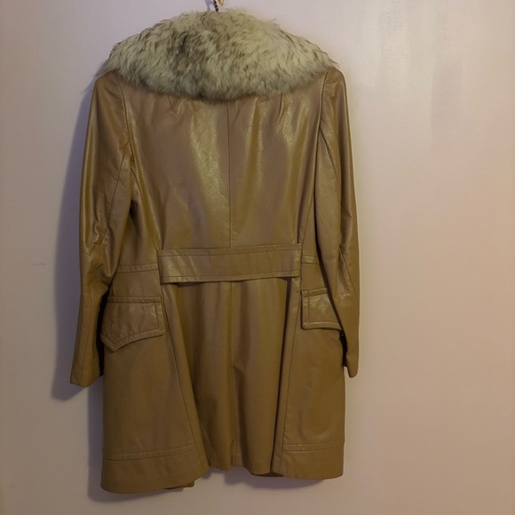 Imperial Vintage Tan Leather Jacket with Faux Fur Collar and Classic Design - Picture 8 of 10